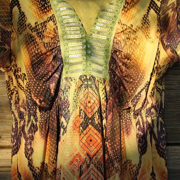 'Energe World Wear' green orange flutter sleeve sequin v-neck snake print top - Picture 2 of 7
